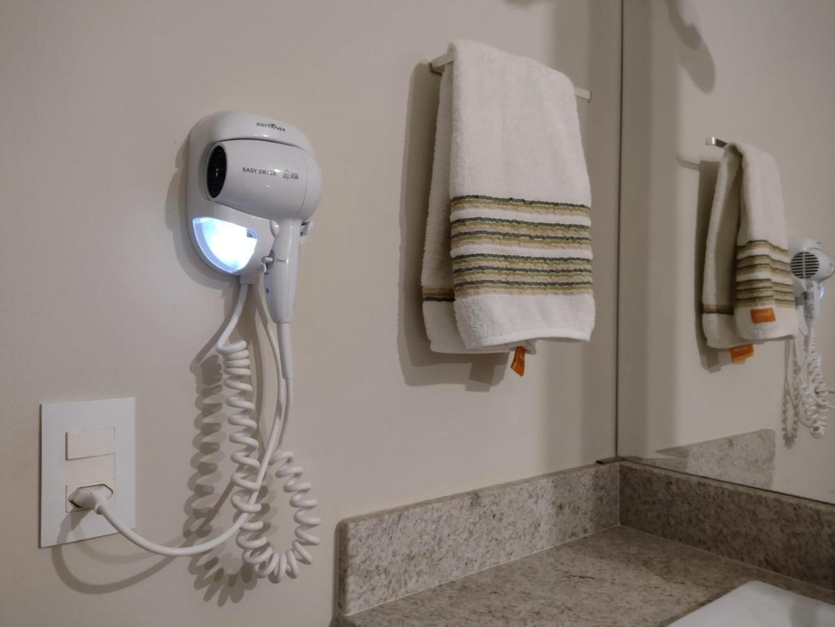 Casa Inteira, Grande Suite, Dois Chuveiros, Sala ,Cozinha E Garagem Privativa Total Conforto, Melhor Que Hotel! 博图卡图 外观 照片